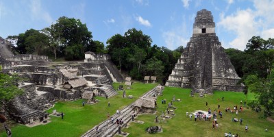 Tikal_mayan_ruins_2009